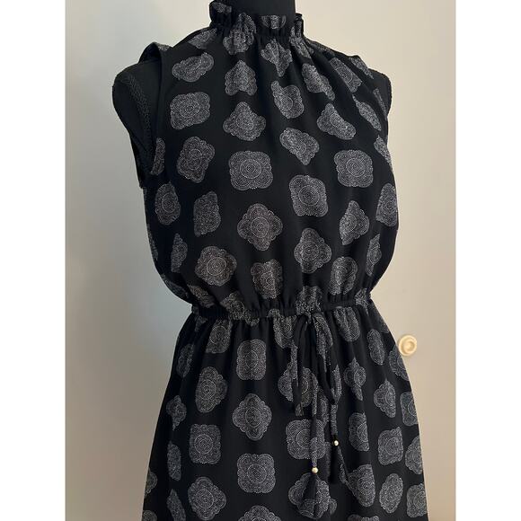 H&M Black HIgh Neck Sleeveless Black Dress size 6 - Picture 2 of 9